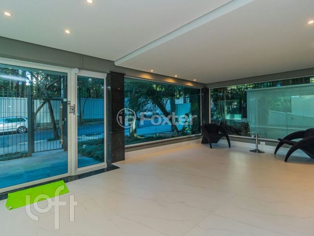 Apartamento com 197m², 3 dormitórios, 3 suítes, 4 vagas, Rio Branco em Porto Alegre