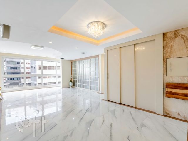 Apartamento com 103m², 3 dormitórios, 1 suíte, 3 vagas, Auxiliadora em Porto Alegre