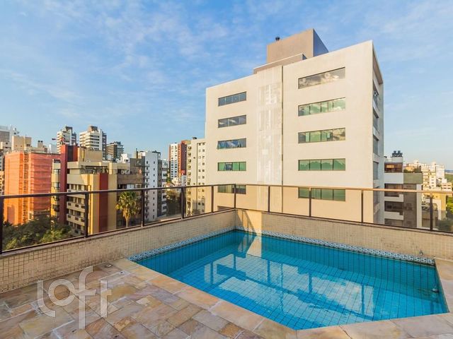 Apartamento com 329m², 4 dormitórios, 3 suítes, 3 vagas, Petrópolis em Porto Alegre