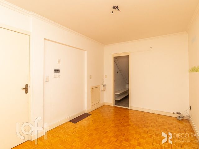 Casa com 175m², 2 dormitórios, 1 suíte, 4 vagas, Santana em Porto Alegre