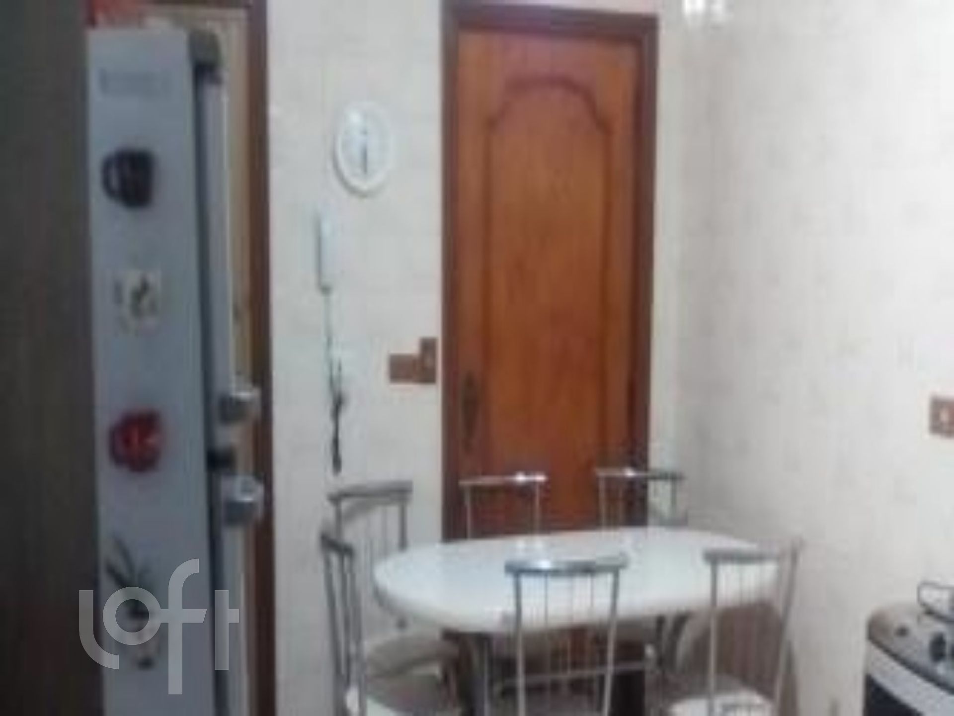 Apartamento à venda com 3 quartos, 140m² - Foto 3