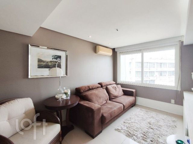 Apartamento com 40m², 1 dormitório, 1 vaga, Petrópolis em Porto Alegre