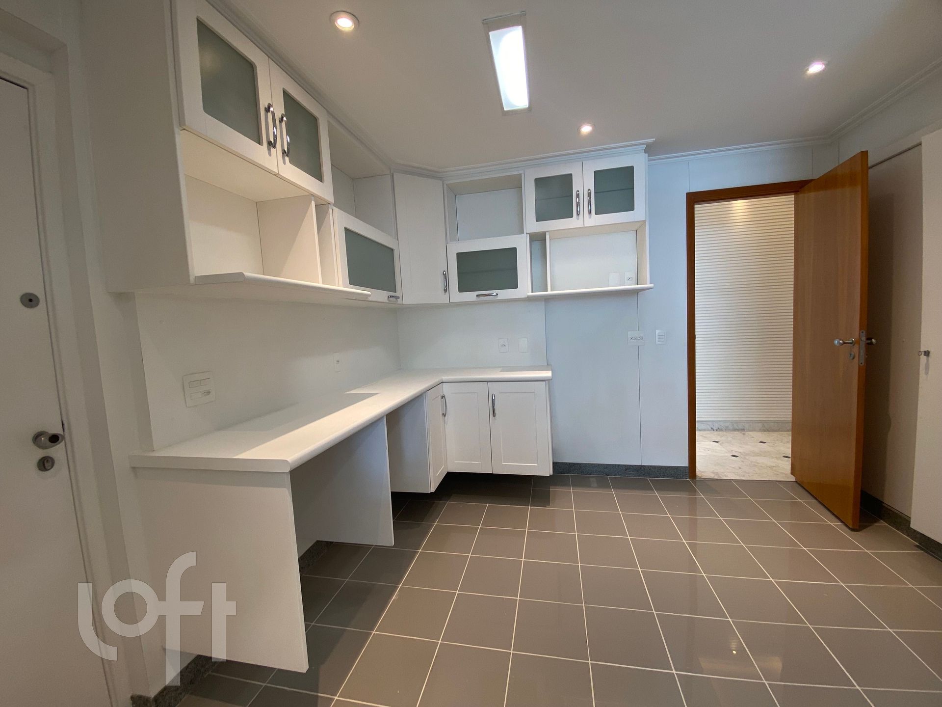 Apartamento à venda com 4 quartos, 300m² - Foto 34