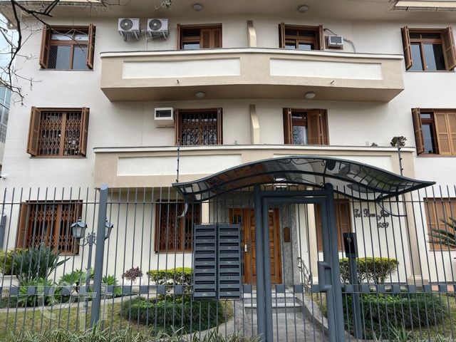 Apartamento com 68m², 2 dormitórios, Menino Deus em Porto Alegre