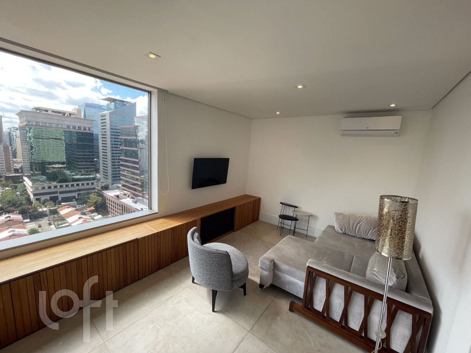 Apartamento à venda com 1 quarto, 80m² - Foto 4