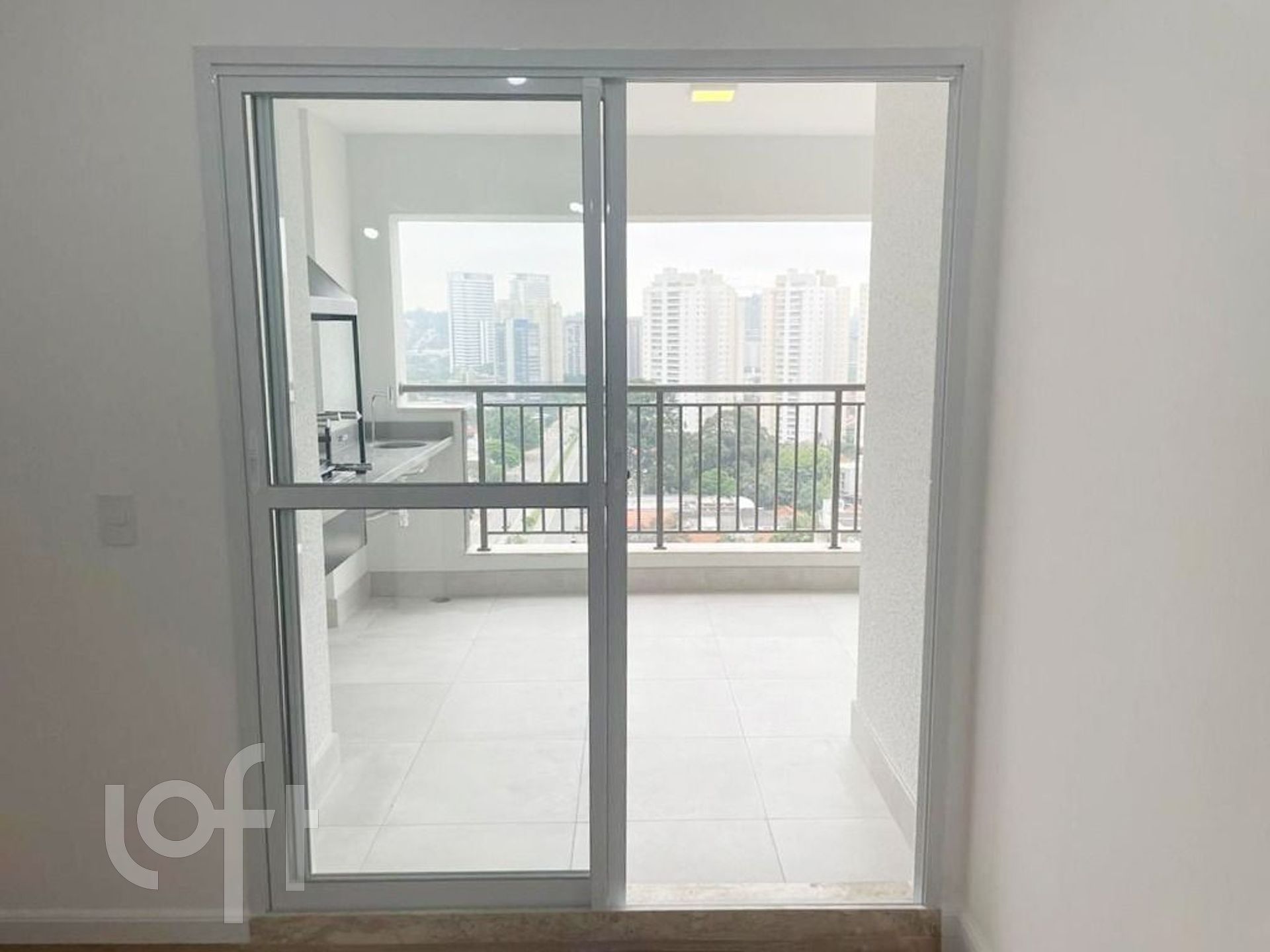 Apartamento à venda com 2 quartos, 69m² - Foto 3