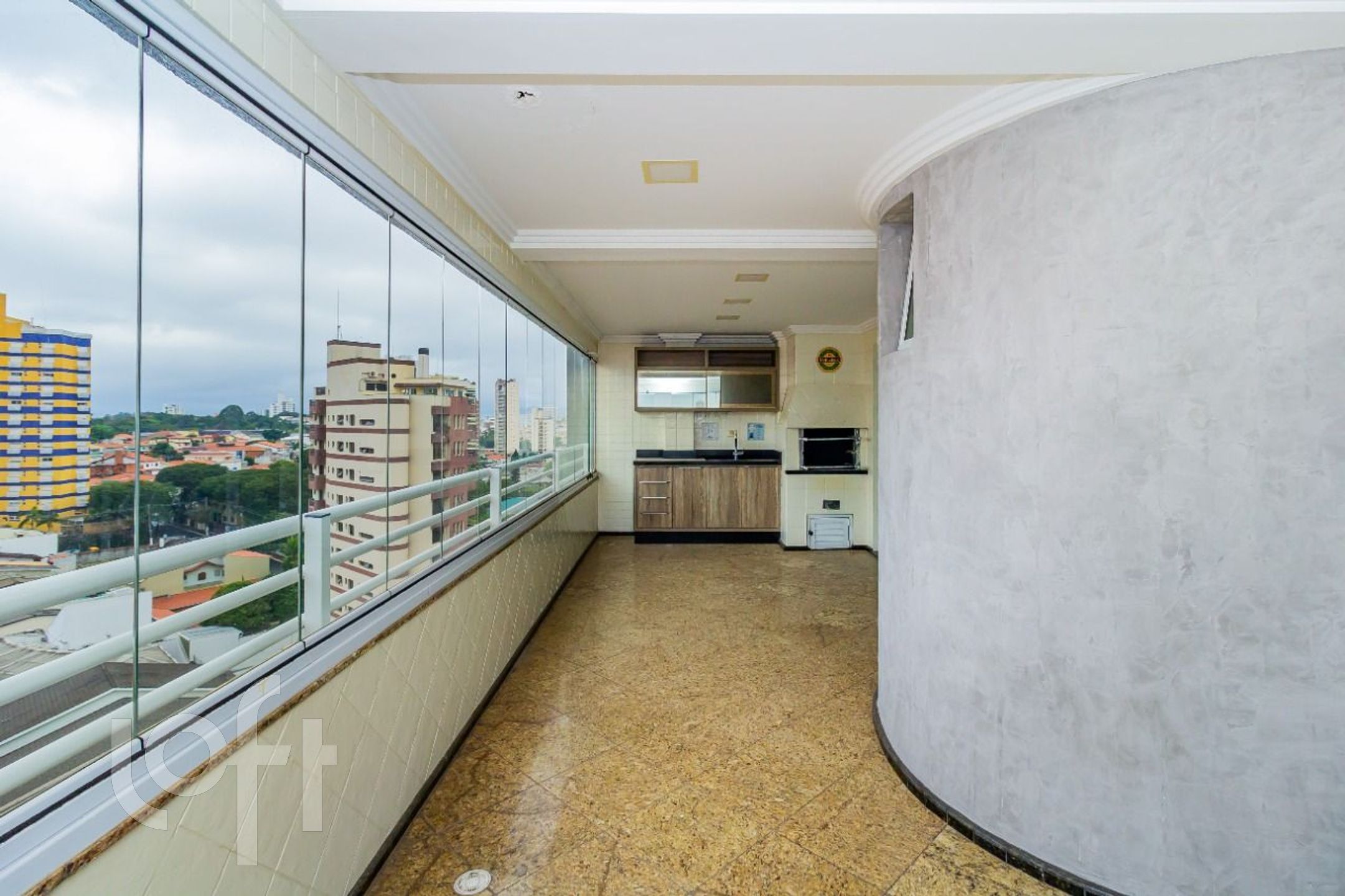 Apartamento à venda com 3 quartos, 150m² - Foto 11