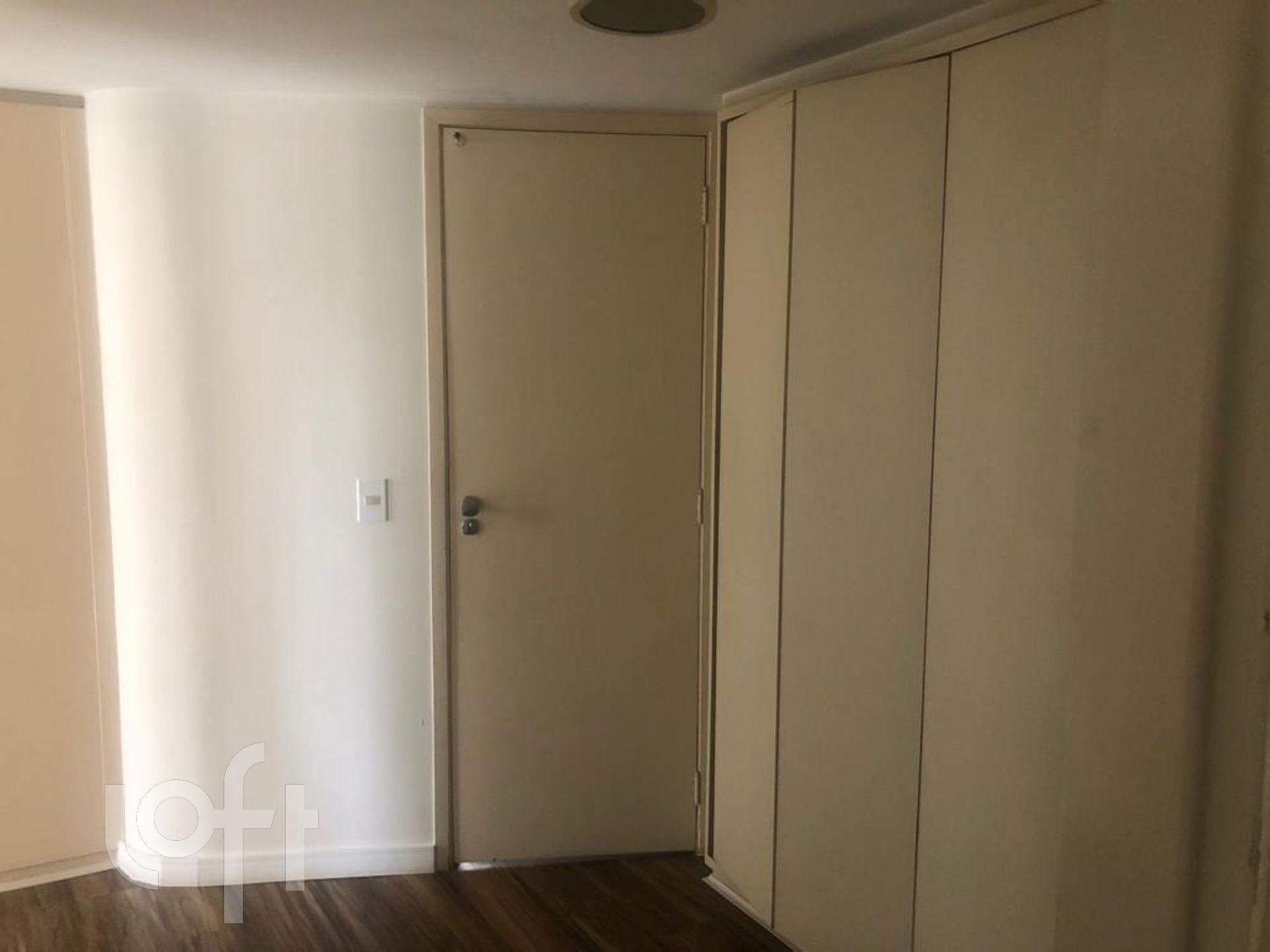 Apartamento à venda com 3 quartos, 157m² - Foto 3