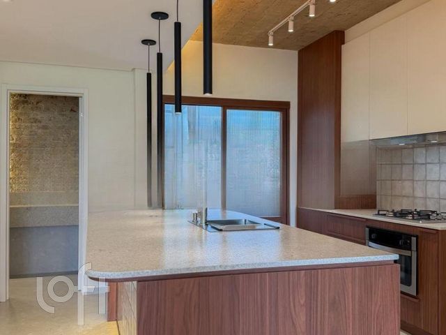 Apartamento com 80m², 2 dormitórios, 2 suítes, Rio Branco em Porto Alegre