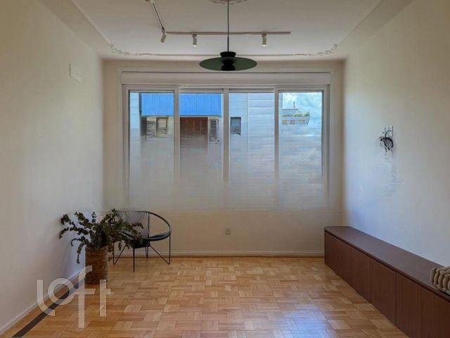 Apartamento com 80m², 2 dormitórios, 2 suítes, Rio Branco em Porto Alegre