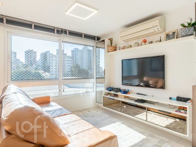 Apartamento com 73m², 3 dormitórios, 1 suíte, 2 vagas, Jardim Botânico em Porto Alegre