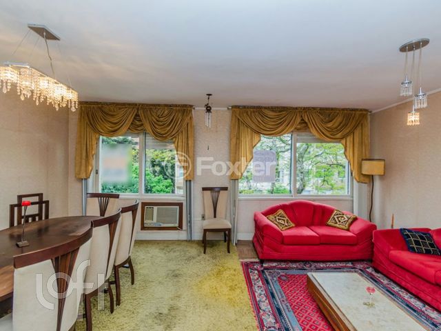 Apartamento com 116m², 3 dormitórios, 1 suíte, 2 vagas, Auxiliadora em Porto Alegre