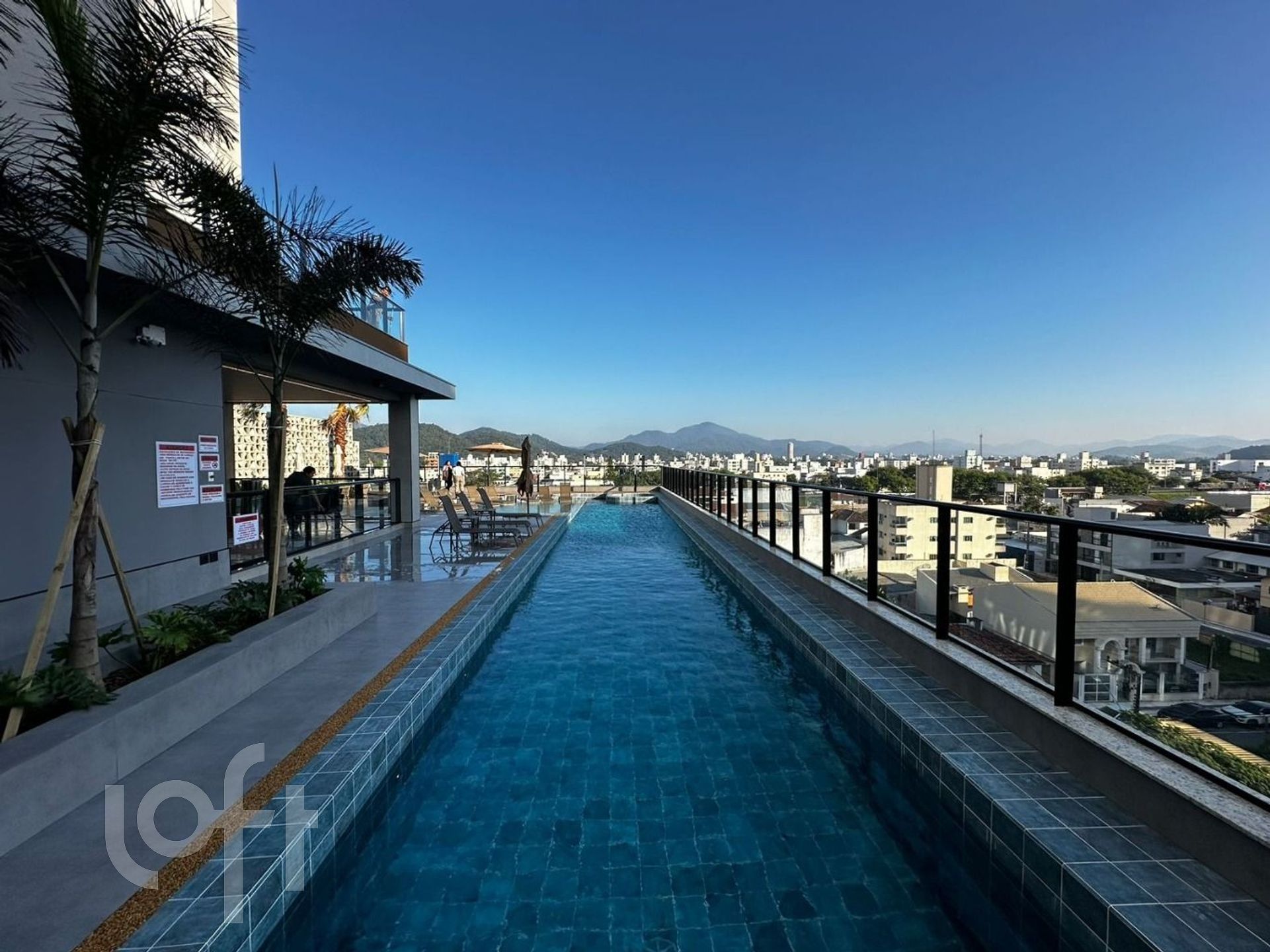Apartamentos com 260m², 3 quartos, 3 suítes, 4 garagens, no bairro Centro em Balneário Camboriú
