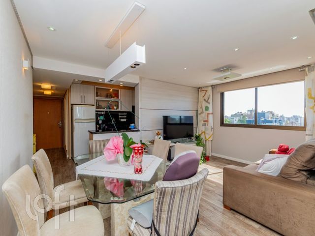 Apartamento com 70m², 2 dormitórios, 1 suíte, 2 vagas, Menino Deus em Porto Alegre