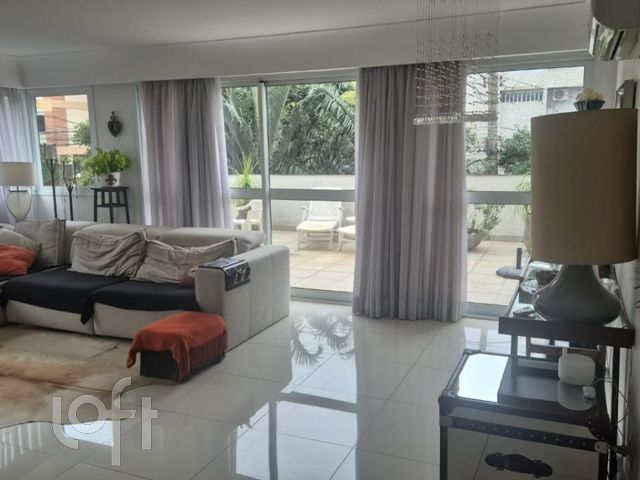 Apartamento com 120m², 2 dormitórios, 2 suítes, 2 vagas, São João em Porto Alegre