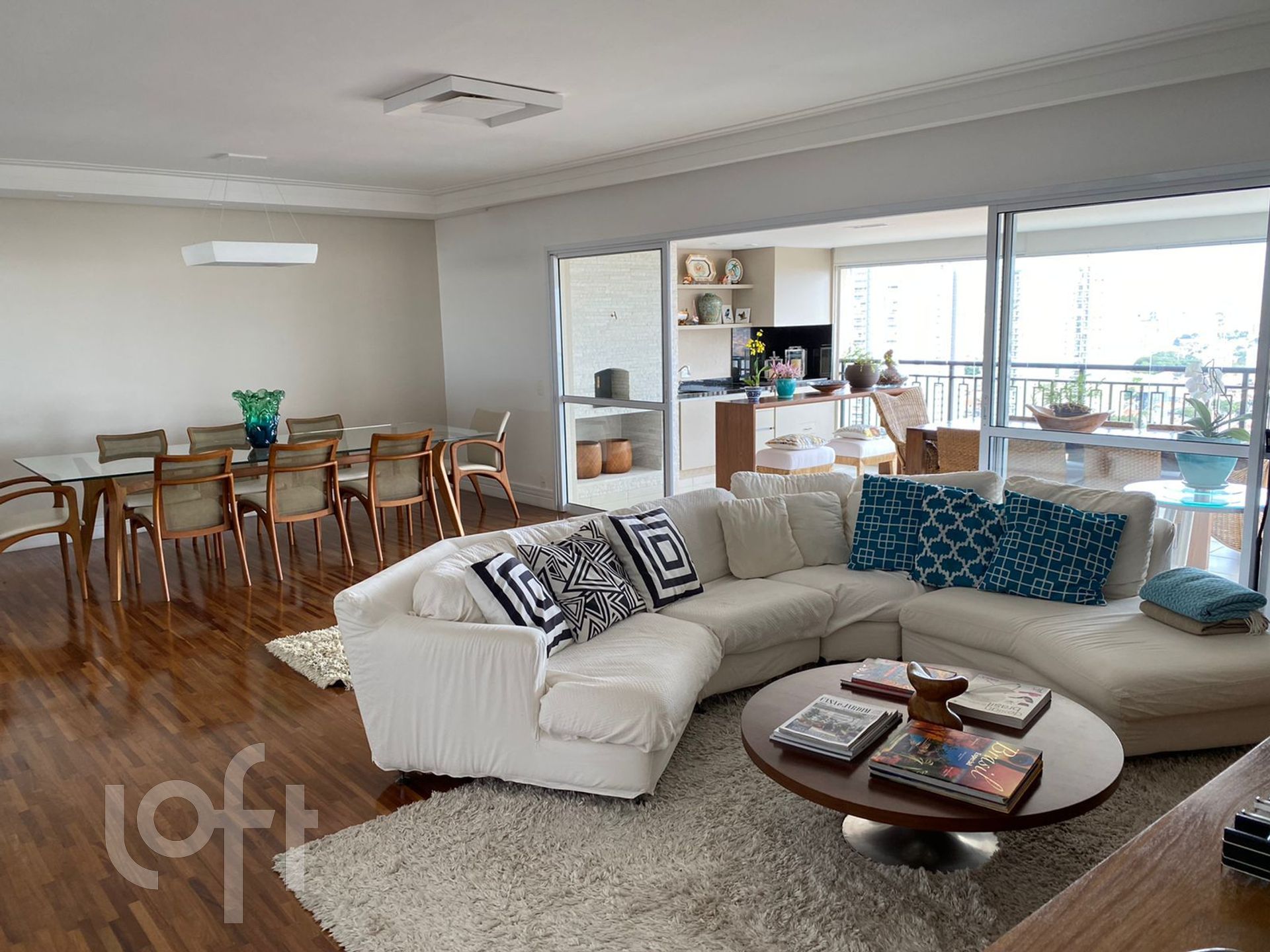 Apartamento à venda em Ipiranga com 213 m², 3 quartos, 3 vagas