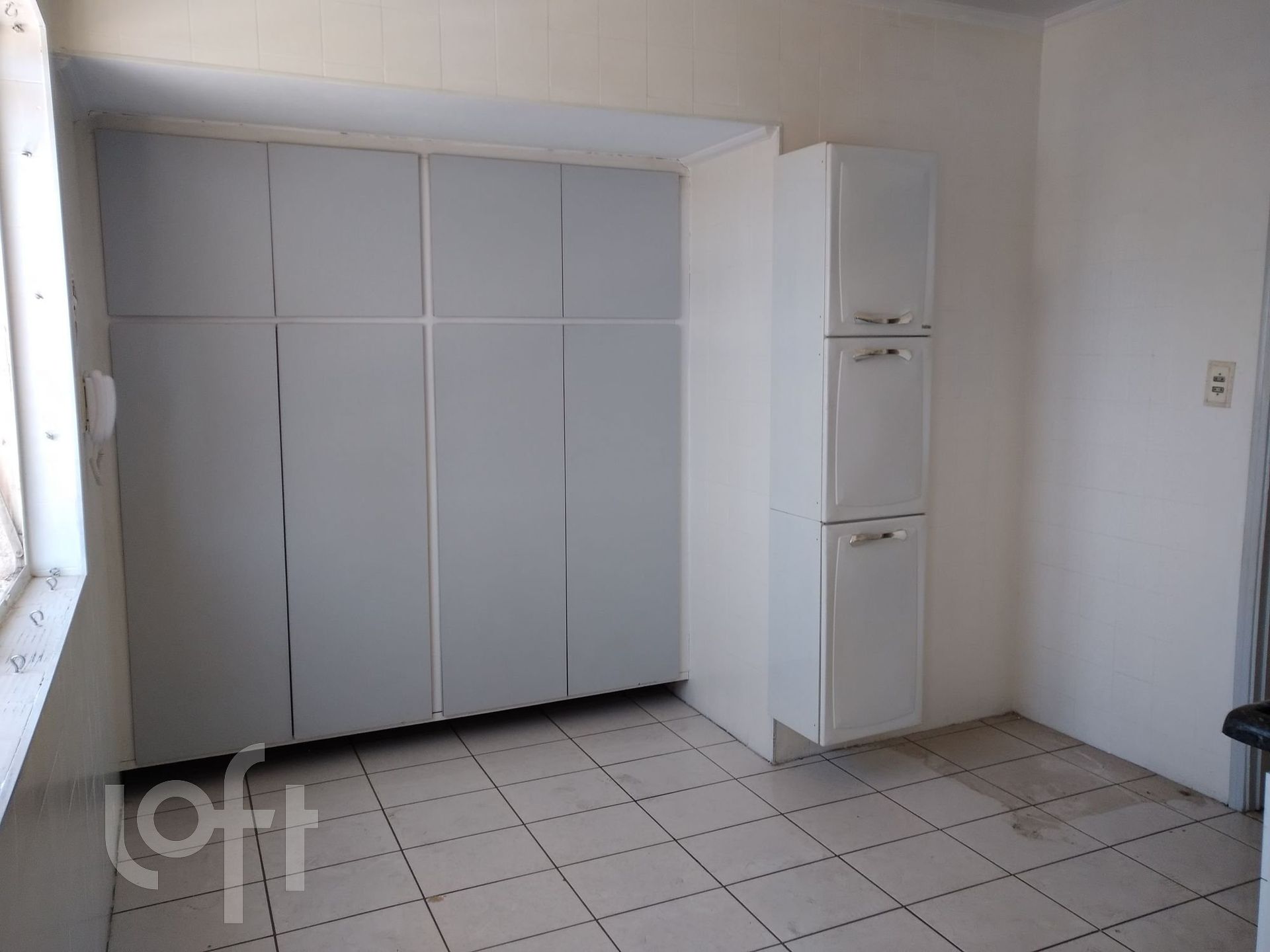 Apartamento à venda com 2 quartos, 80m² - Foto 3