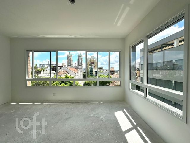 Apartamento com 69m², 2 dormitórios, 2 suítes, 1 vaga, Floresta em Porto Alegre