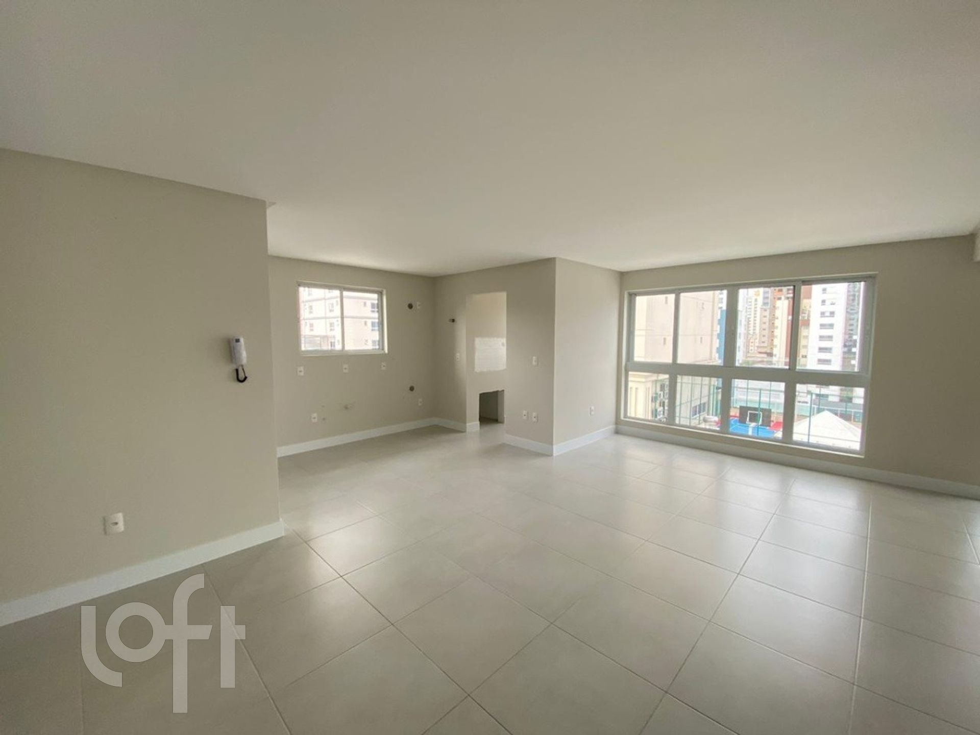 Apartamentos com 93m², 2 quartos, 2 suítes, 2 garagens, no bairro Centro em Balneário Camboriú