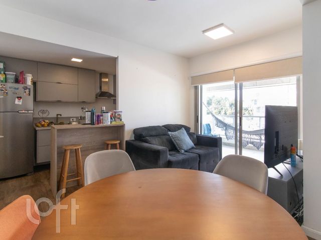 Apartamento com 77m², 2 dormitórios, 1 suíte, 2 vagas, Petrópolis em Porto Alegre