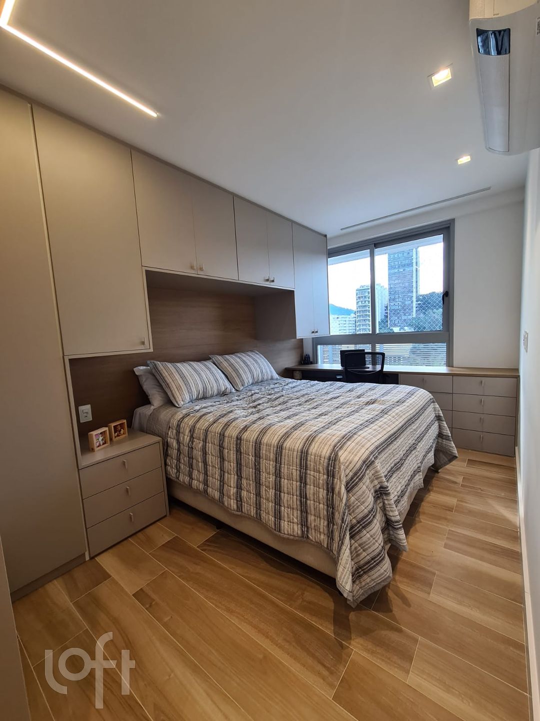 Apartamento à venda com 3 quartos, 99m² - Foto 32