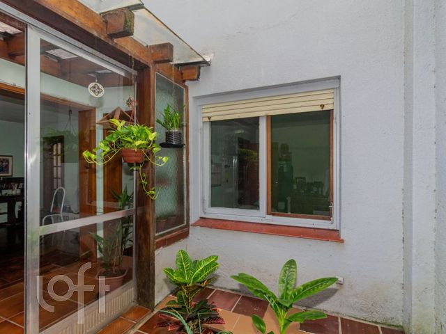 Apartamento com 107m², 3 dormitórios, 1 suíte, 1 vaga, Higienópolis em Porto Alegre