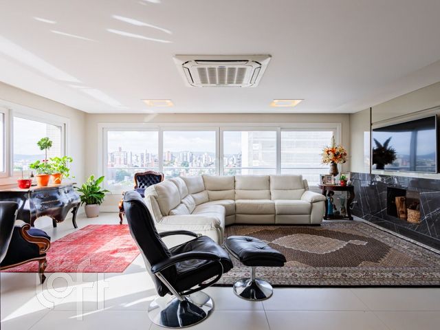 Apartamento com 174m², 3 dormitórios, 3 suítes, 3 vagas, Bela Vista em Porto Alegre