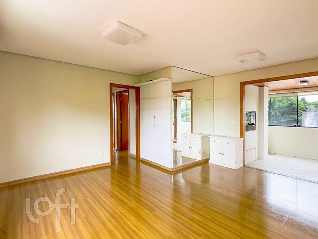 Apartamento com 101m², 3 dormitórios, 1 suíte, 2 vagas, Petrópolis em Porto Alegre