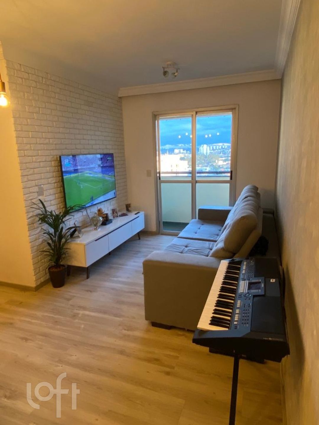 Apartamento à venda com 2 quartos, 64m² - Foto 2