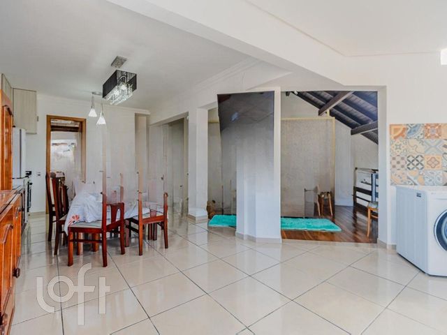 Apartamento com 132m², 2 dormitórios, 1 suíte, 2 vagas, Menino Deus em Porto Alegre