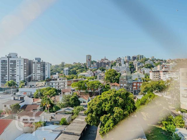 Apartamento com 132m², 2 dormitórios, 1 suíte, 2 vagas, Menino Deus em Porto Alegre