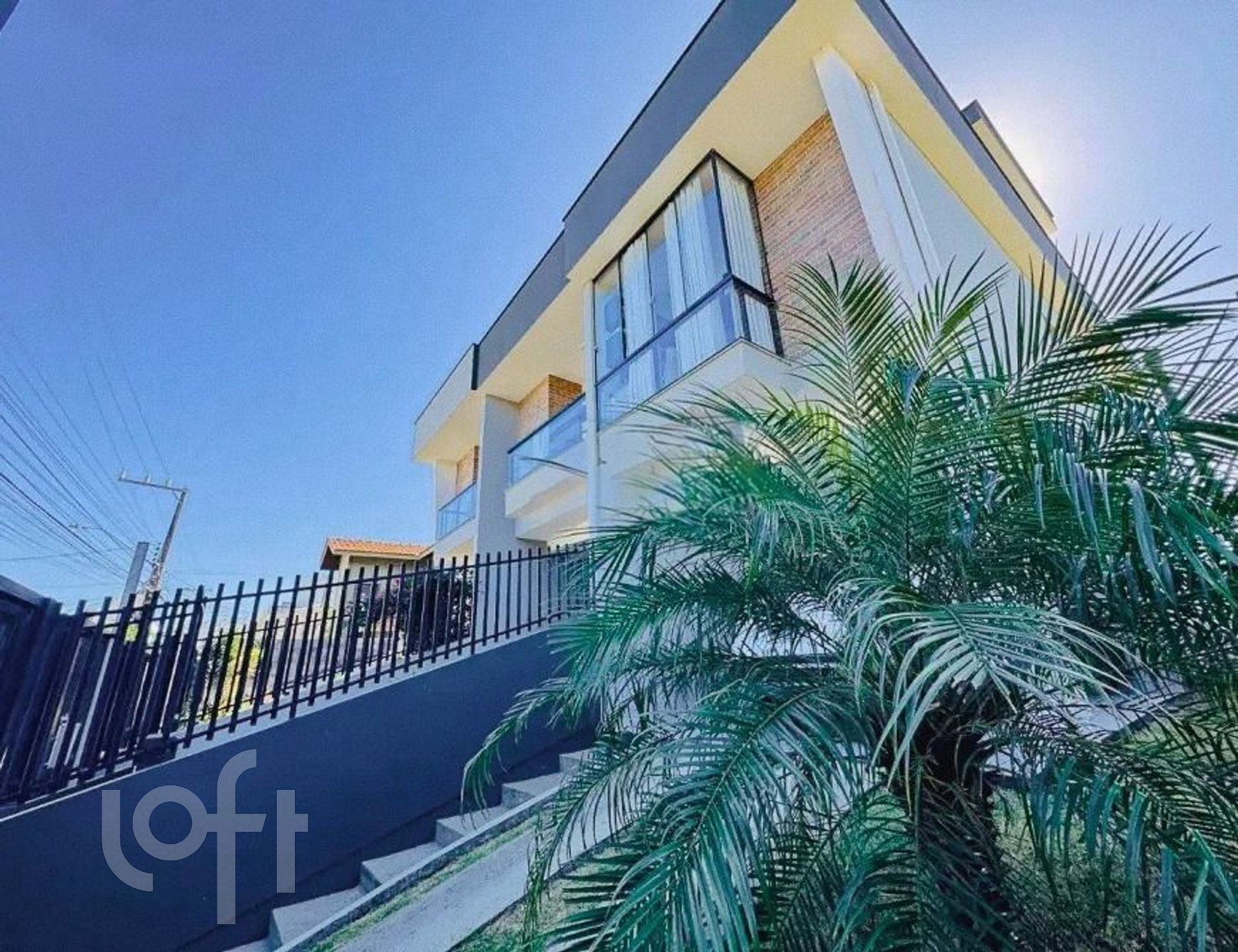 Casa à venda em Campeche Sul com 145 m², 3 quartos, 3 suítes, 1 vaga