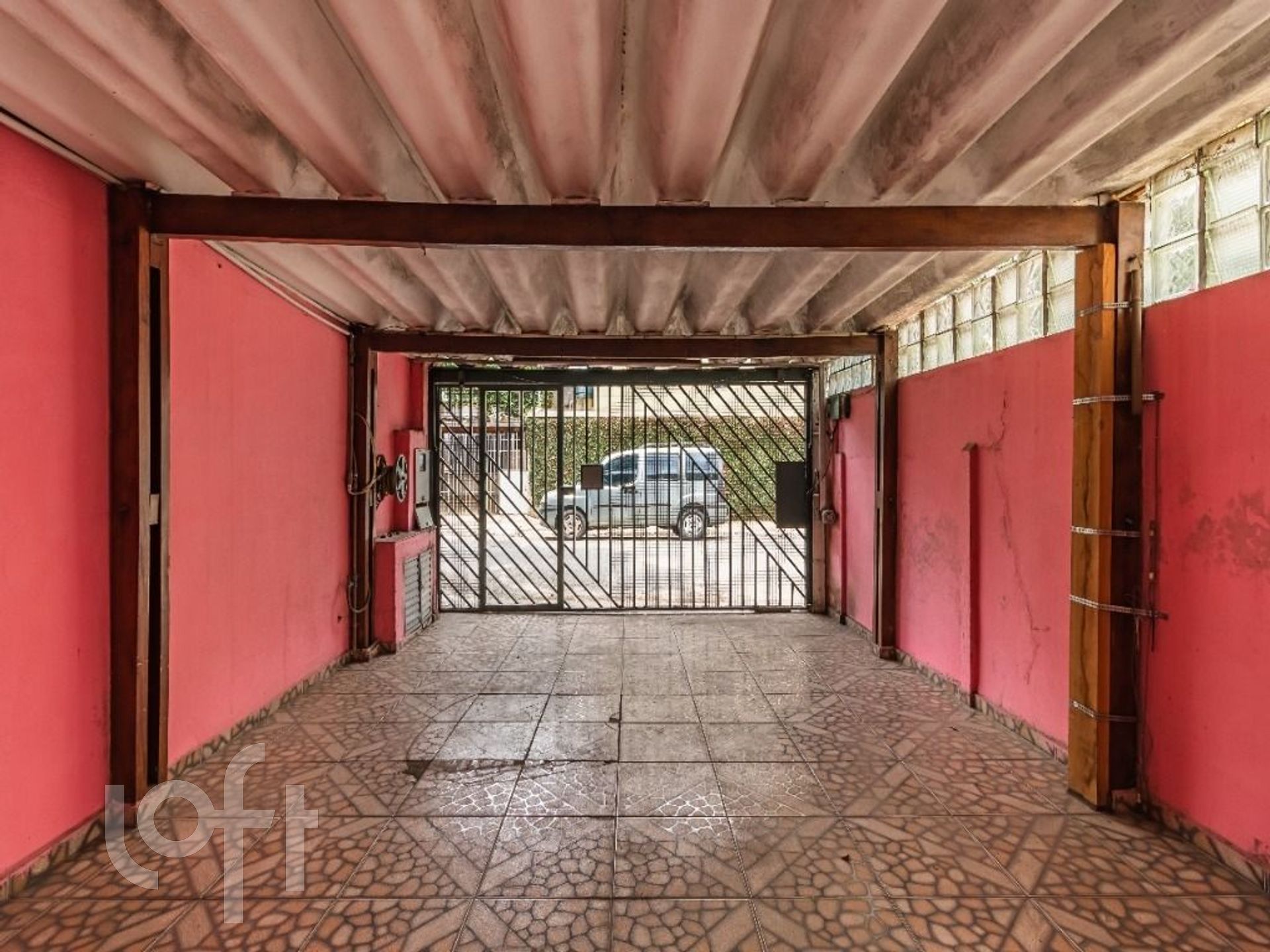 Casa à venda com 2 quartos, 112m² - Foto 1