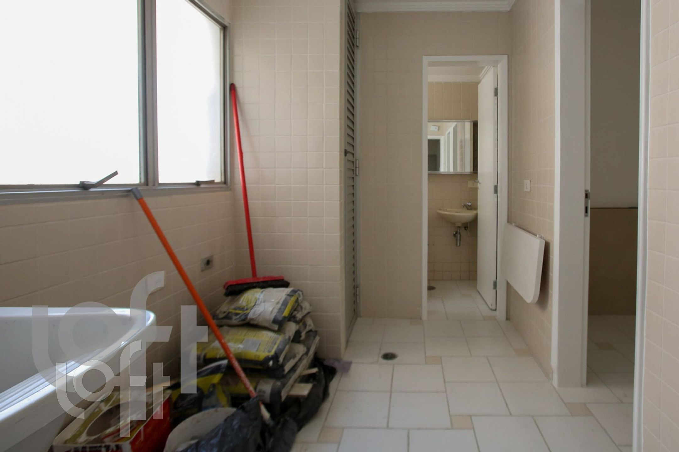 Apartamento à venda com 4 quartos, 195m² - Foto 22