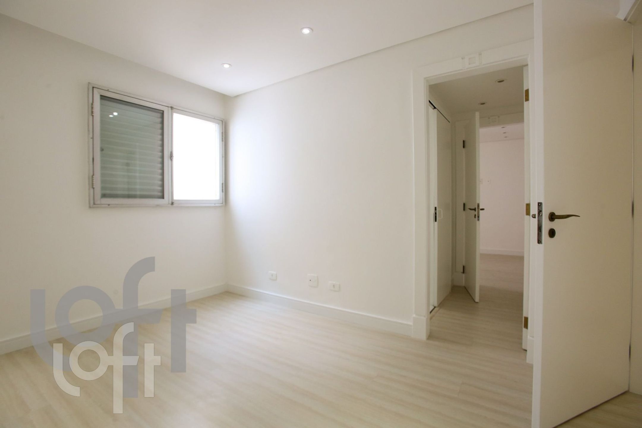 Apartamento à venda com 4 quartos, 195m² - Foto 35