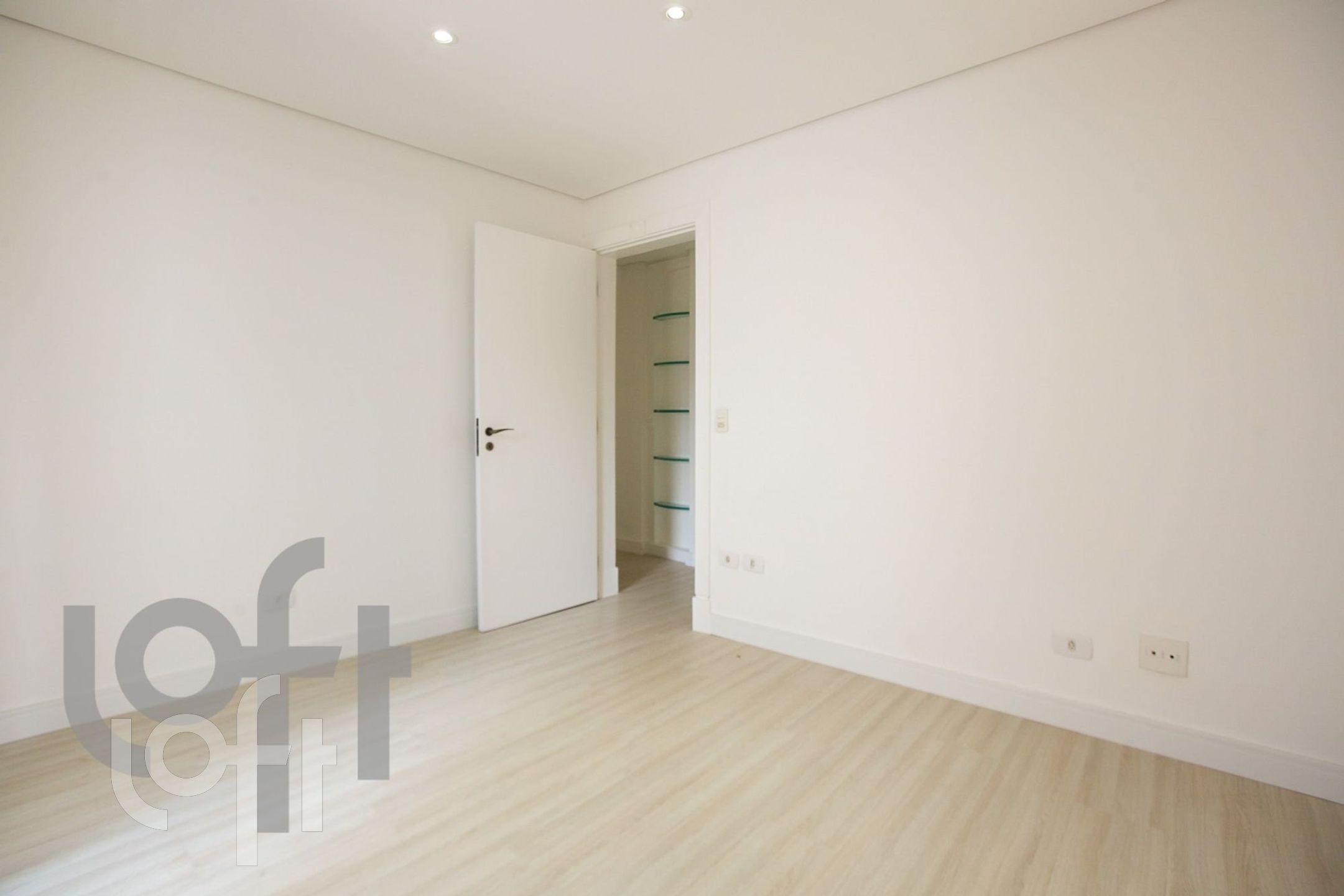 Apartamento à venda com 4 quartos, 195m² - Foto 42