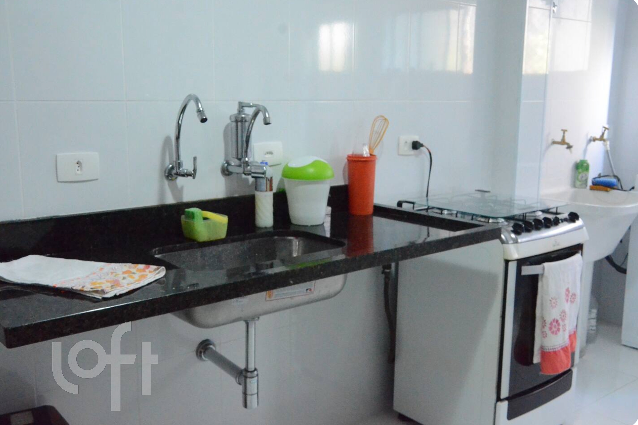 Apartamento à venda com 2 quartos, 76m² - Foto 2