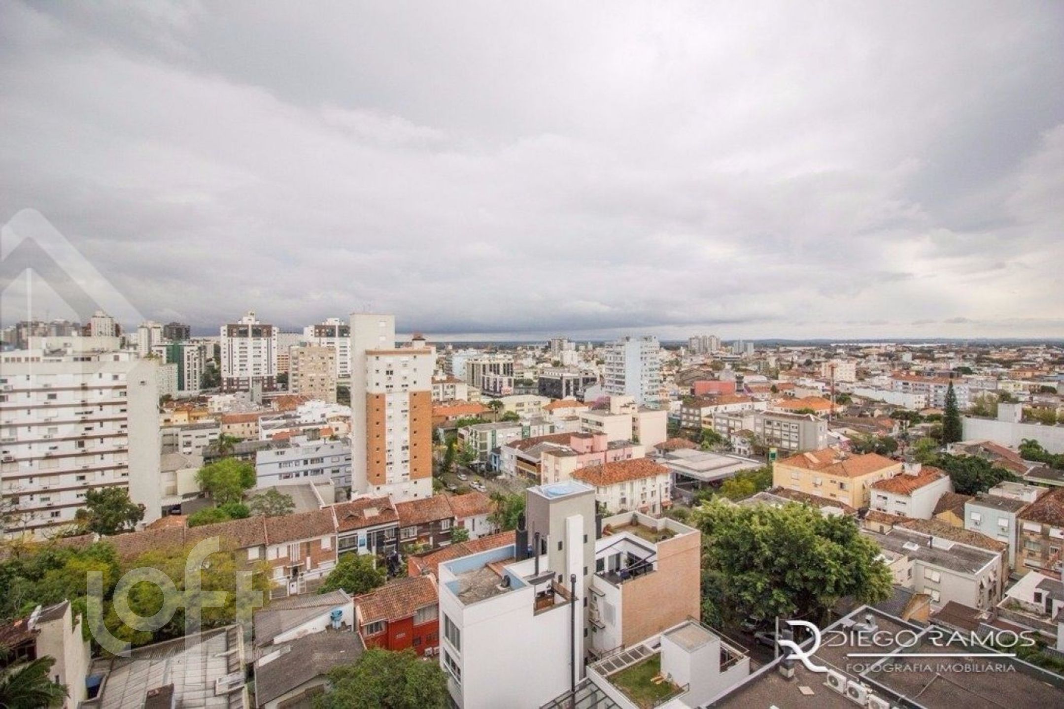 Apartamento com 136m², 3 dormitórios, 1 suíte, 2 vagas, Auxiliadora em Porto Alegre