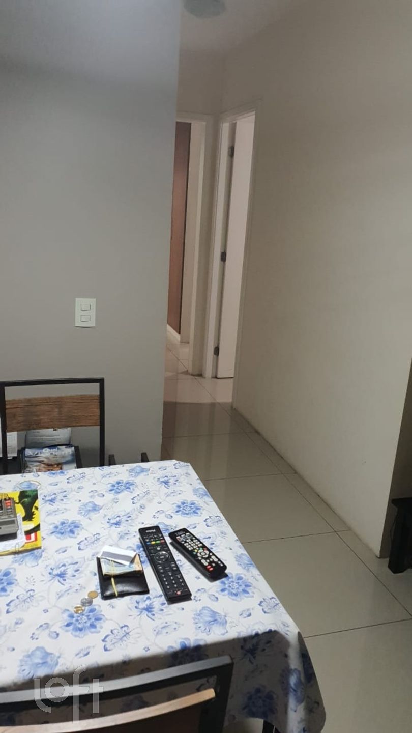 Apartamento à venda com 2 quartos, 78m² - Foto 2