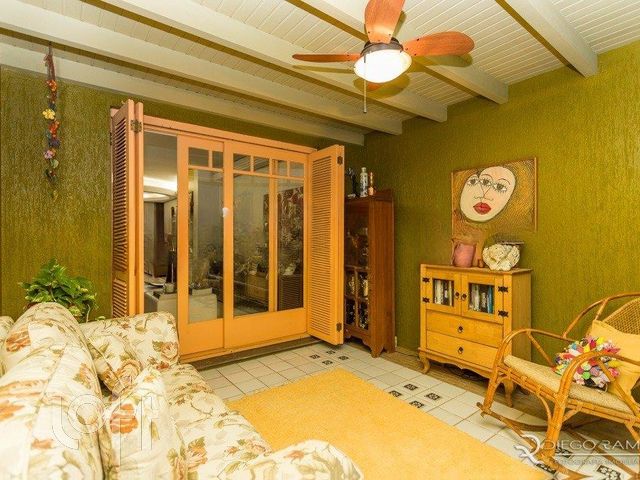 Casa com 418m², 5 dormitórios, 5 suítes, 4 vagas, Chácara das Pedras em Porto Alegre