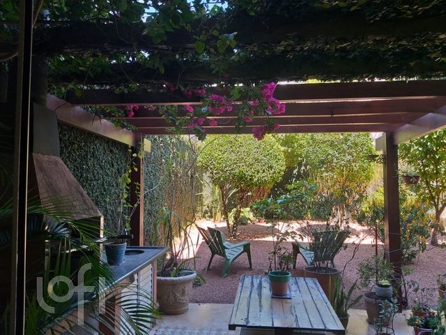 Casa com 418m², 5 dormitórios, 5 suítes, 4 vagas, Chácara das Pedras em Porto Alegre