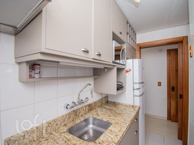 Apartamento com 68m², 2 dormitórios, 1 suíte, 2 vagas, Rio Branco em Porto Alegre