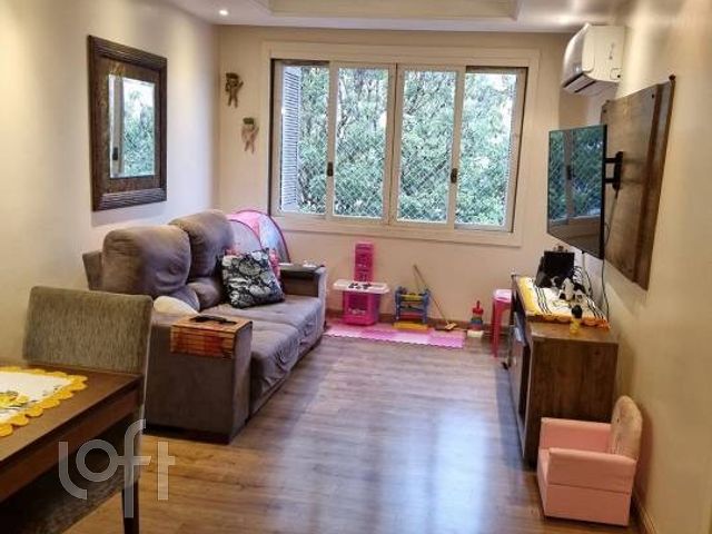 Apartamento com 104m², 3 dormitórios, 1 suíte, 2 vagas, Rio Branco em Porto Alegre