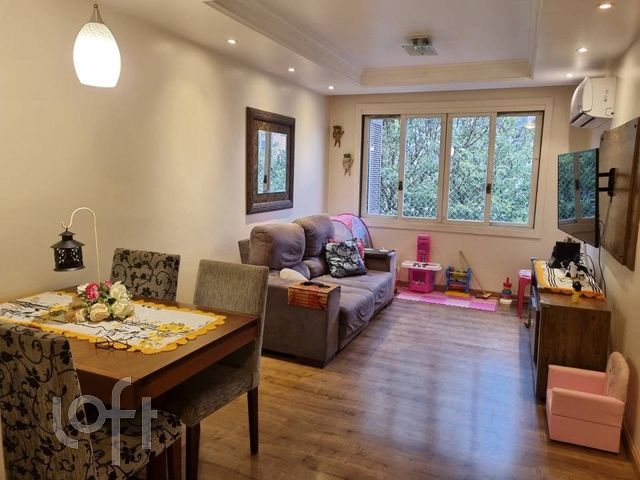 Apartamento com 104m², 3 dormitórios, 1 suíte, 2 vagas, Rio Branco em Porto Alegre