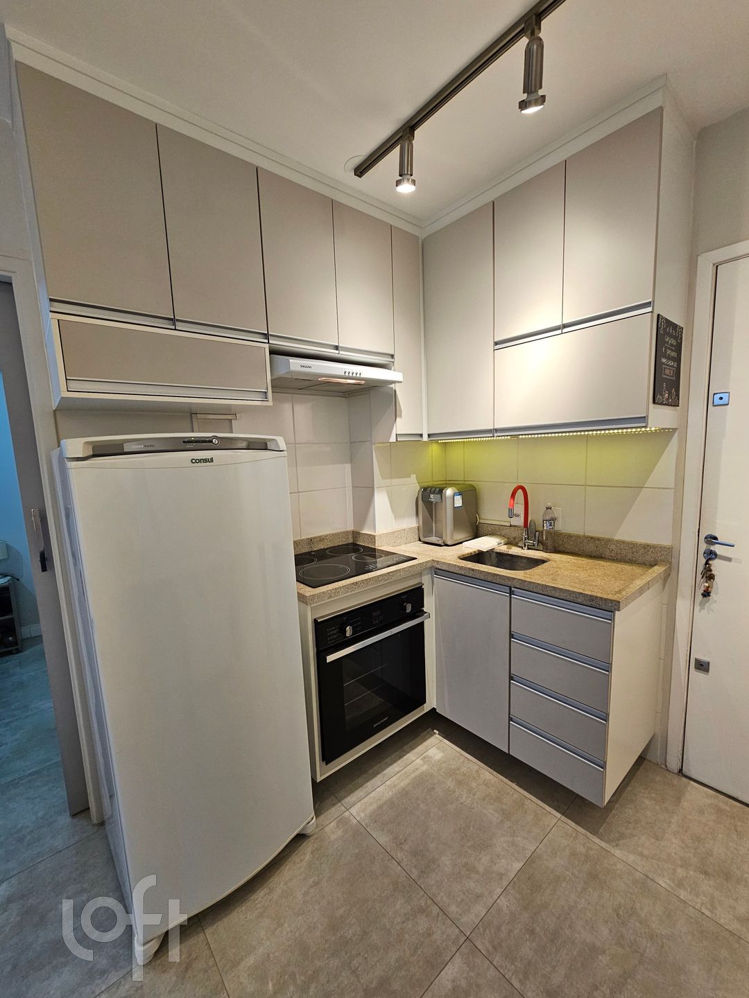 Apartamento à venda com 1 quarto, 33m² - Foto 8