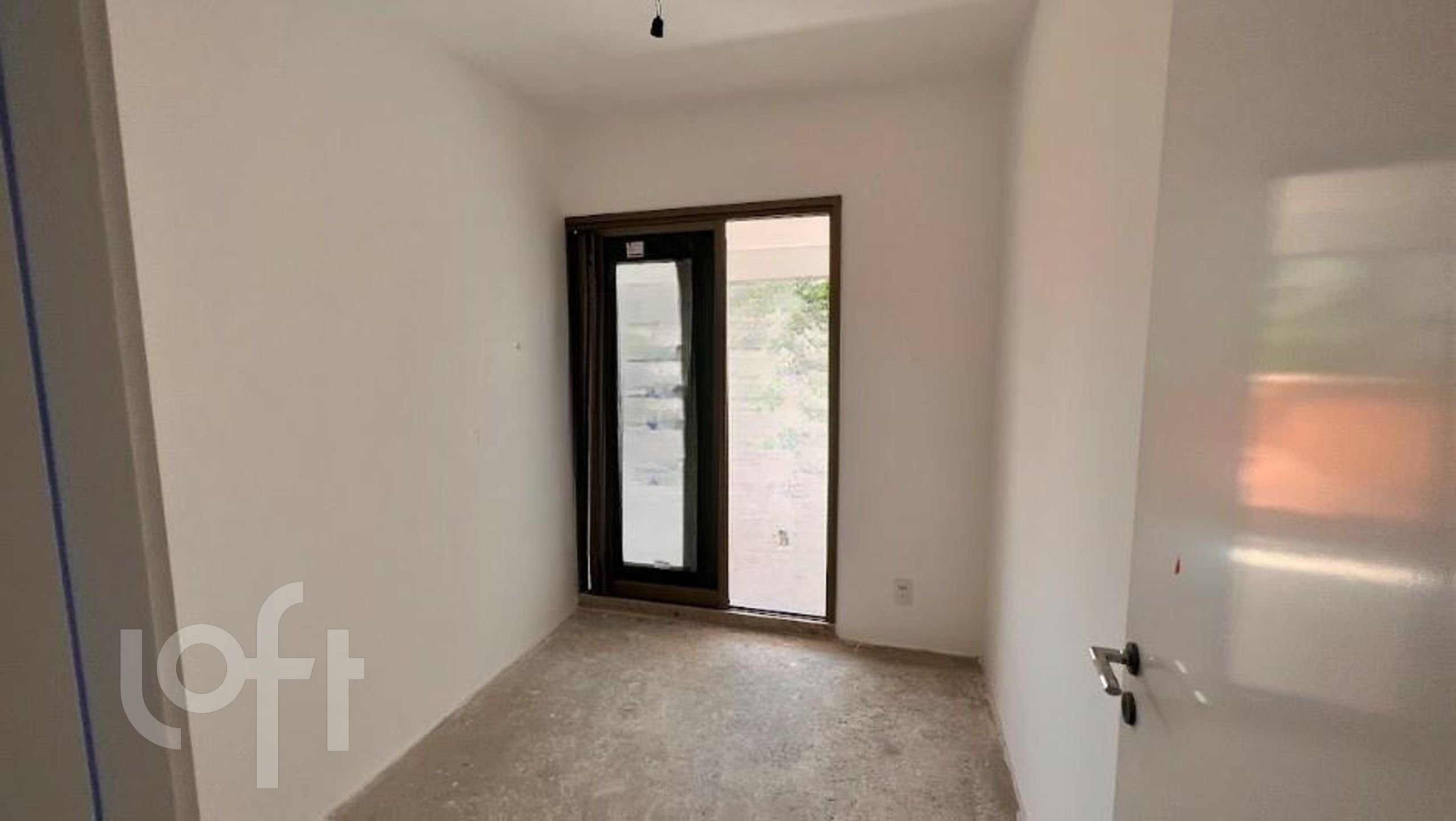 Apartamento à venda com 3 quartos, 158m² - Foto 2