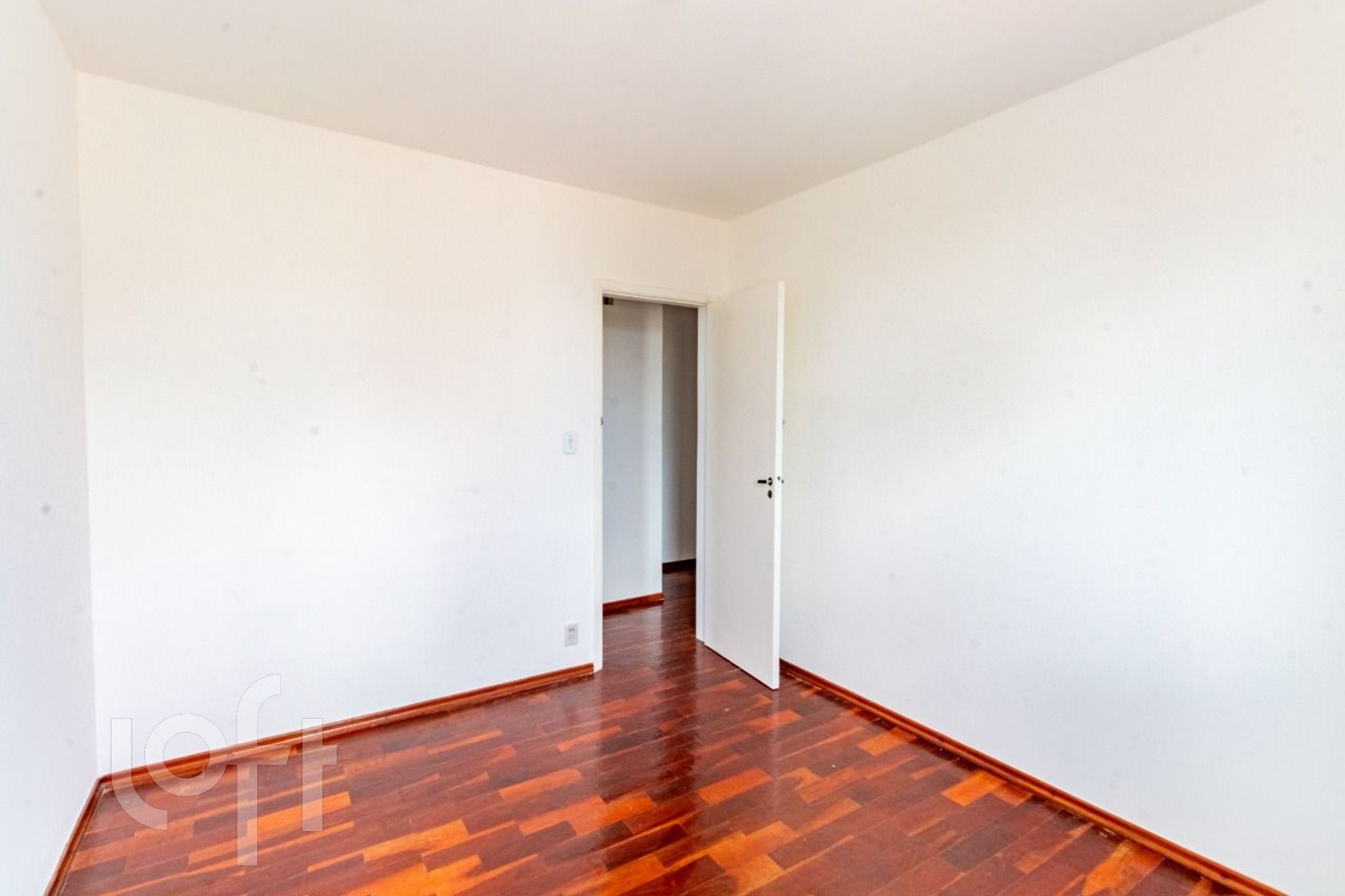 Apartamento à venda com 2 quartos, 87m² - Foto 11