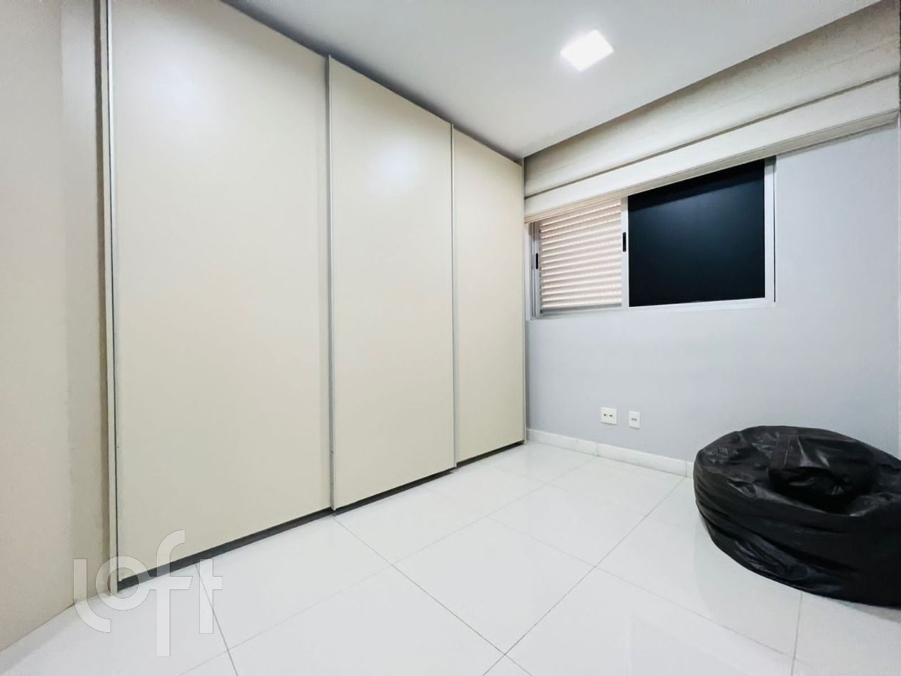 Apartamento à venda com 3 quartos, 256m² - Foto 9