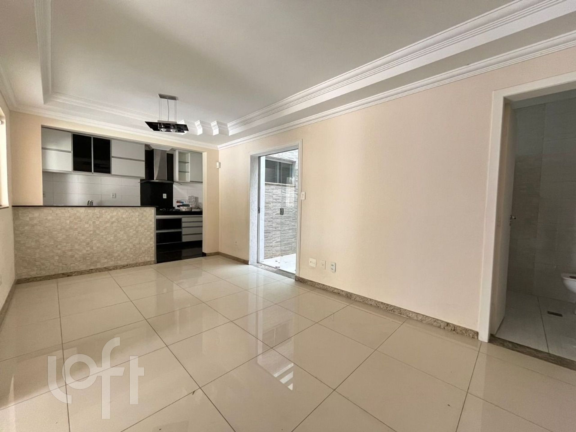 Casa à venda com 3 quartos, 170m² - Foto 1