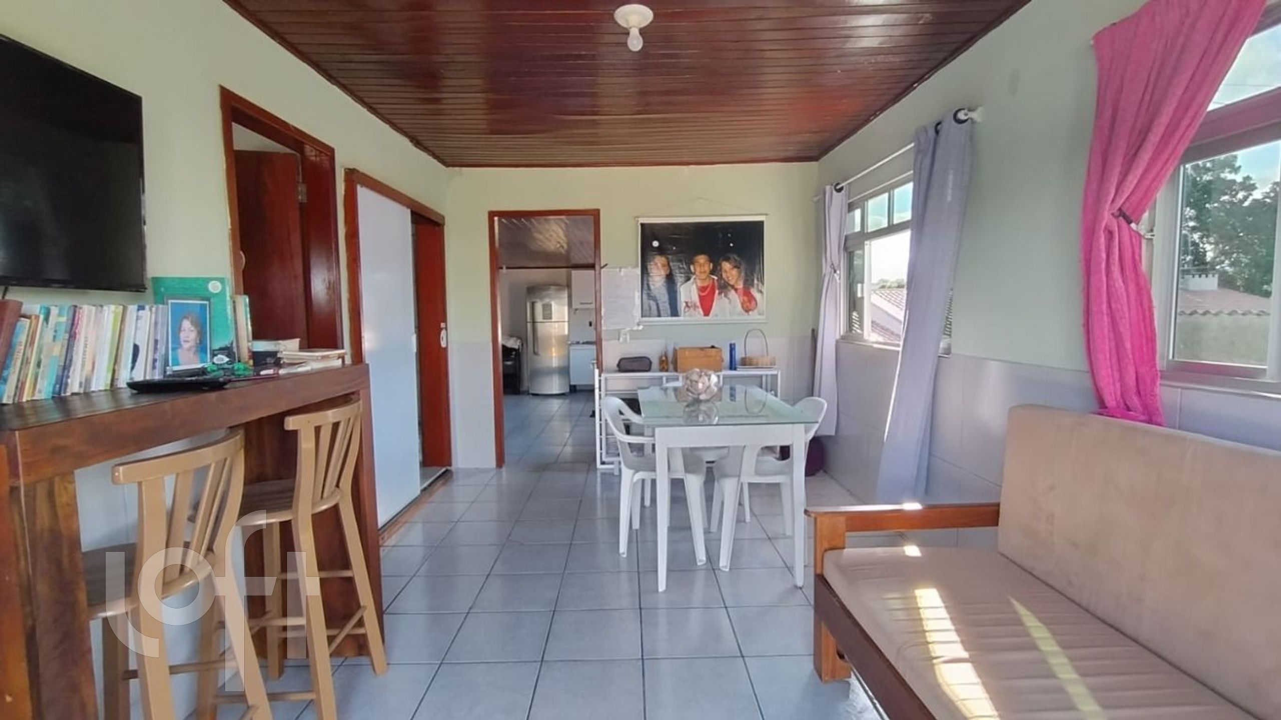 Casa à venda em Pinheira com 120 m², 3 quartos, 1 suíte, 4 vagas